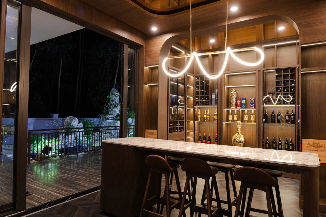 Bar rượu buổi tối