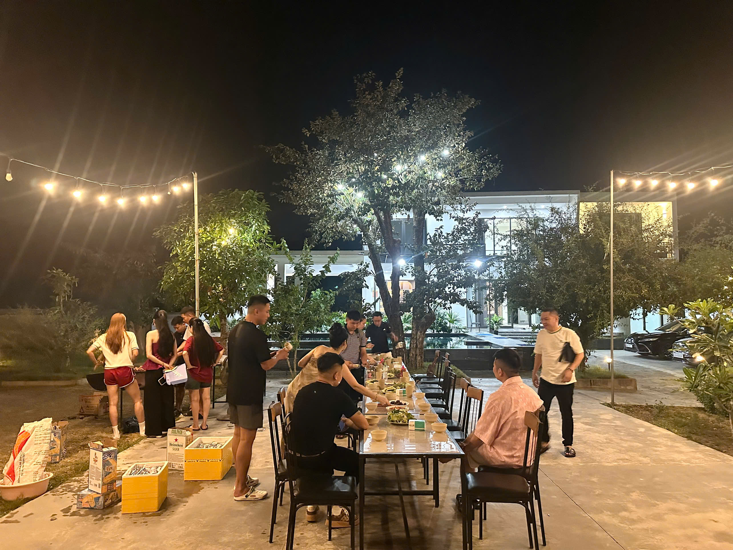 Không khí sinh hoạt tại villa